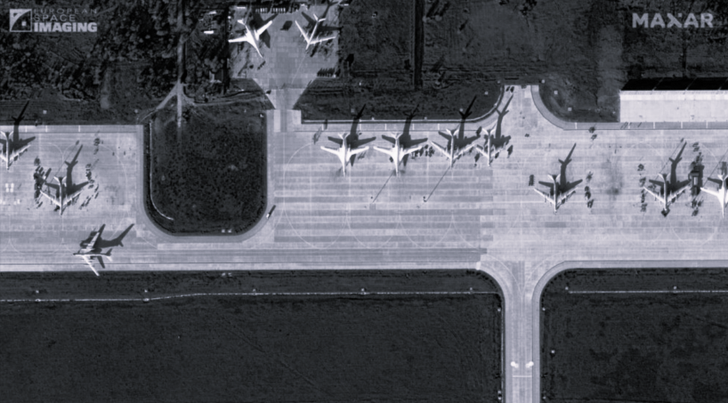 Geheimer russischer Luftwaffenstützpunkt entdeckt! Satellitenbilder enttarnen Putins Atombomber!