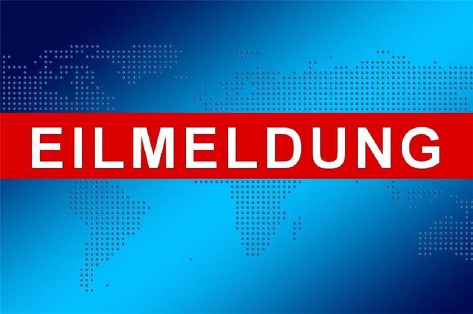Absturz! Flugzeugunglück: 14 Urlauber tödlich verunglückt - Rettungskräfte vor Ort!