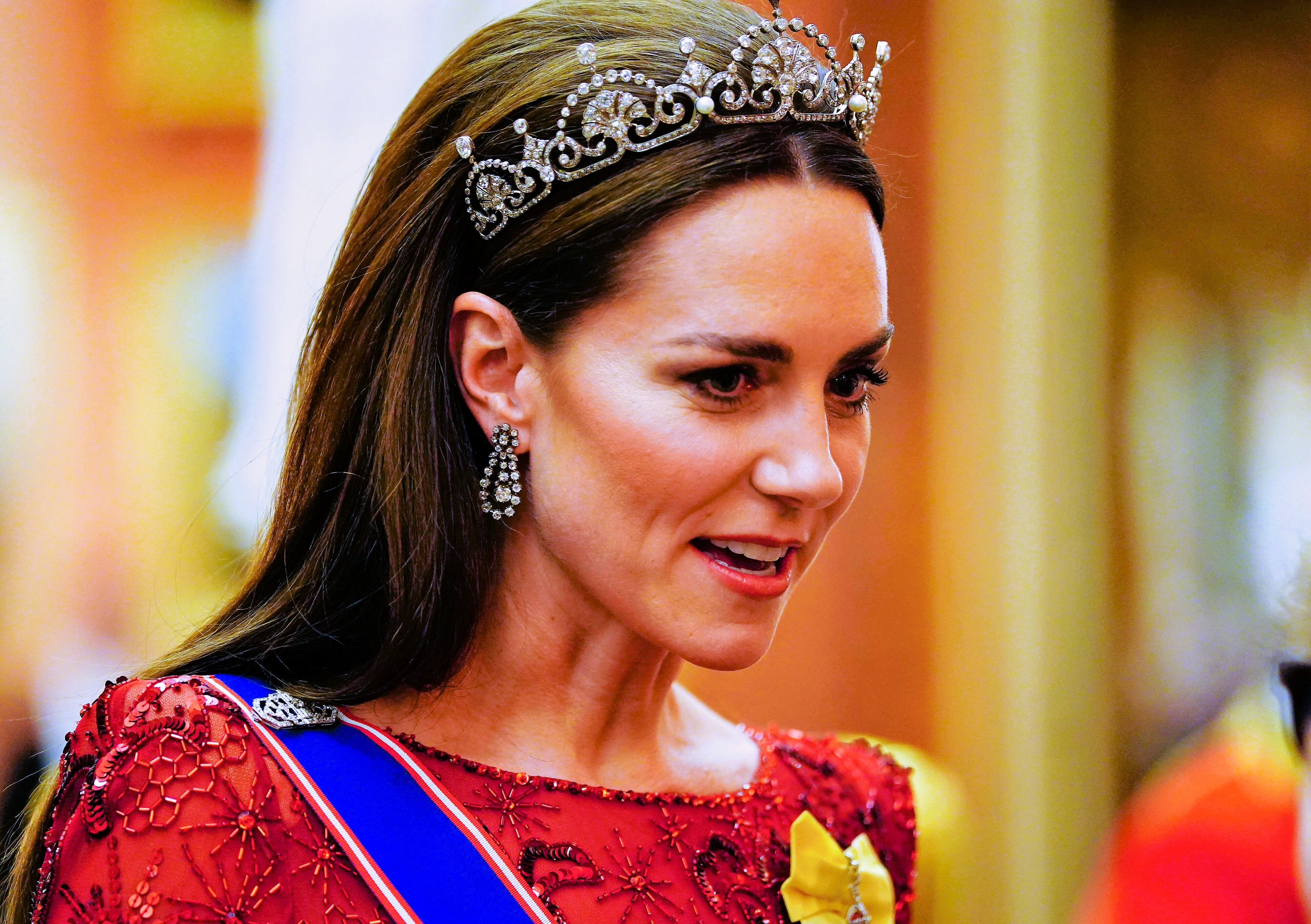 Prinzessin Kate: Kein Lebenszeichen aus der Klinik! Trotz Sorge - Eisernes Schweigen im englischen Königshaus