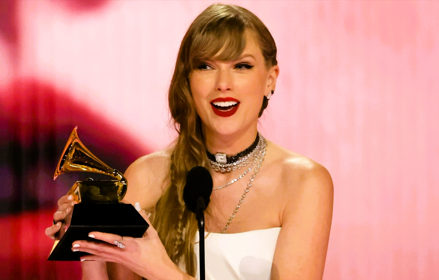 Skandal! Grammy-Gewinner nach Show von Polizei festgenommen