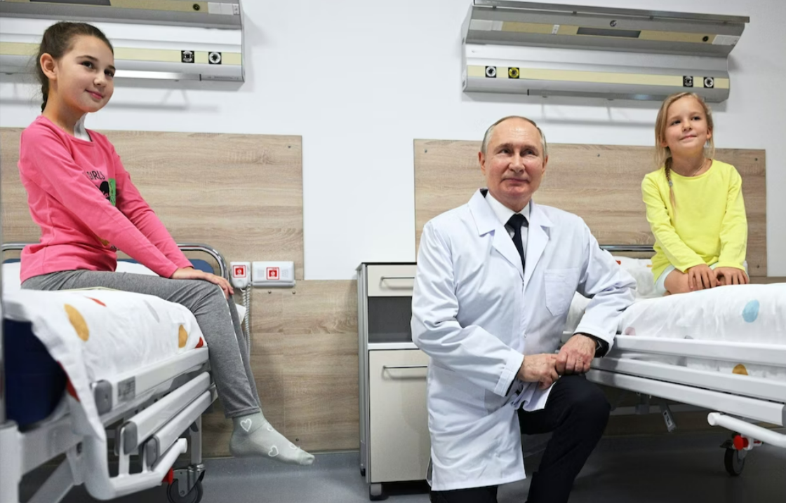 Putin im Krankenhaus! Insider sicher: "Das ist nicht Putin" - ist es ein Doppelgänger?